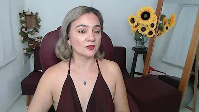 Snapshot of Ghada_milf chatting on June 2026 10:46:02 PM Ghada milf online show from June 2026 10:46:02 PM