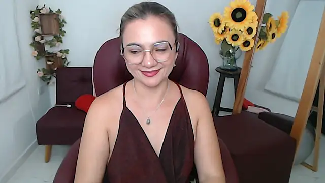 Snapshot of Ghada_milf chatting on June 2026 01:28:02 AM Ghada milf online show from June 2026 01:28:02 AM