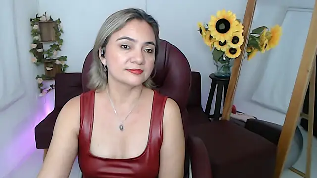 Snapshot of Ghada_milf chatting on July 2026 11:00:02 PM Ghada milf online show from July 2026 11:00:02 PM