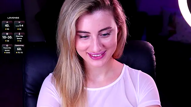 Snapshot of Naughty-Kitty1 chatting on November 2025 10:43:02 PM Naughty-Kitty1 online show from November 2025 10:43:02 PM