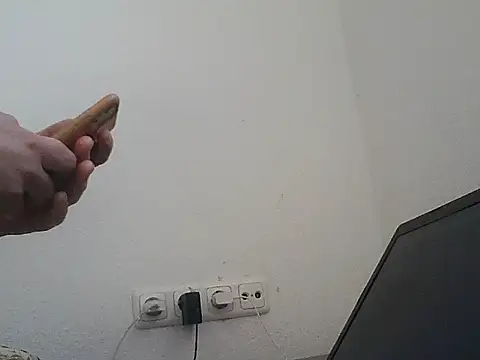 Snapshot of lickthehottie chatting on July 2026 06:15:02 PM lickthehottie online show from July 2026 06:15:02 PM