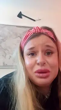 JohannasMishael online show from October 2025 01:03:02 PM