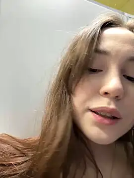 Snapshot of Peachy_Dream chatting on February 2025 08:11:02 PM Peachy Dream online show from February 2025 08:11:02 PM