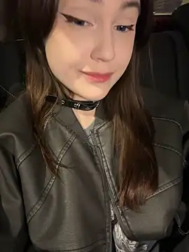 Snapshot of Peachy_Dream chatting on February 2025 08:51:02 PM Peachy Dream online show from February 2025 08:51:02 PM