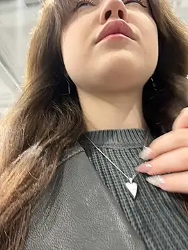 Snapshot of Peachy_Dream chatting on March 2025 04:18:02 PM Peachy Dream online show from March 2025 04:18:02 PM