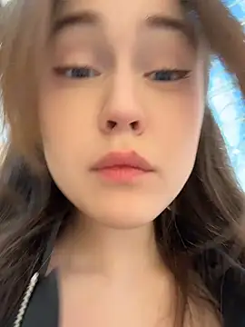 Peachy Dream online show from April 2026 04:01:02 PM