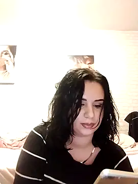 Snapshot of AdelinaJude chatting on January 2025 08:21:01 PM AdelinaJude online show from January 2025 08:21:01 PM