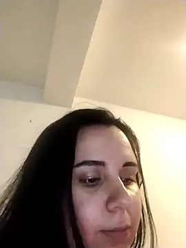 Snapshot of AdelinaJude chatting on October 2025 12:30:02 AM AdelinaJude online show from October 2025 12:30:02 AM