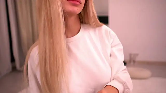 Snapshot of KylieJoyce chatting on February 2026 06:34:02 PM KylieJoyce online show from February 2026 06:34:02 PM