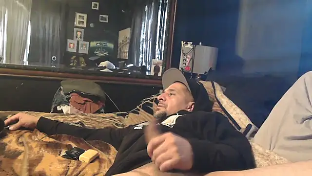 Snapshot of RM_Discov3ri3z chatting on November 2025 06:30:02 PM RM Discov3ri3z online show from November 2025 06:30:02 PM