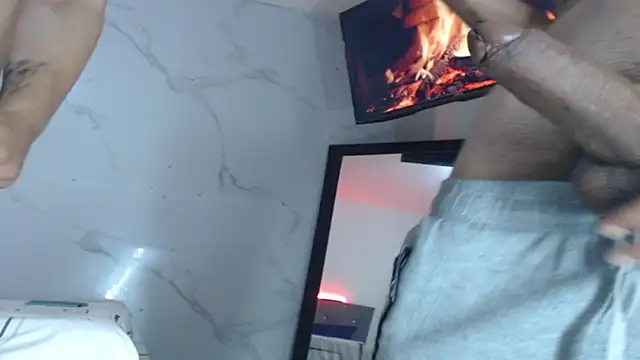 Snapshot of Arturo_volcan chatting on December 2024 11:10:02 PM Arturo volcan online show from December 2024 11:10:02 PM