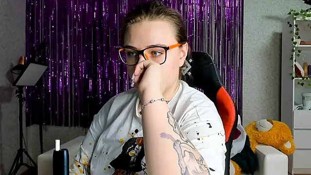 Seductive She Wolf online show from March 2025 12:58:01 PM