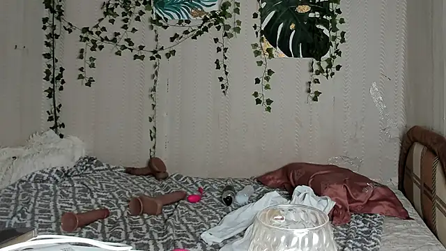 Seductive She Wolf online show from September 2025 09:53:02 AM