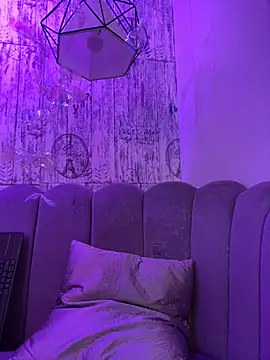 AbyThompson online show from November 2025 01:28:01 AM