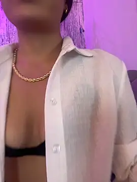Snapshot of AbyThompson chatting on May 2026 11:24:02 PM AbyThompson online show from May 2026 11:24:02 PM