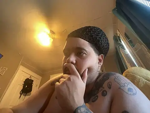 chubbydominican online show from February 2025 06:43:01 PM