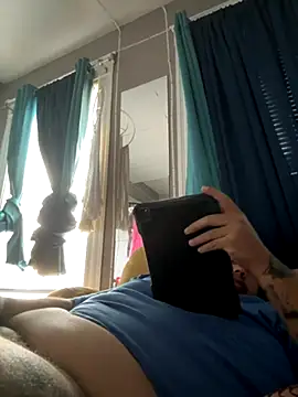 chubbydominican online show from November 2025 04:29:01 PM