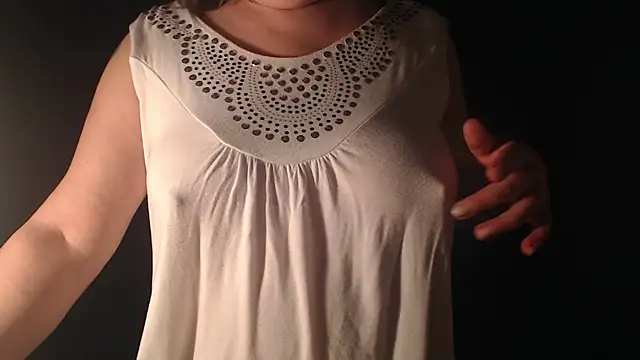 1BECHA1 online show from November 2025 12:27:02 AM