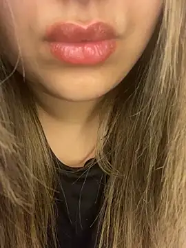 yassminsexy22 online show from February 2026 12:35:01 PM