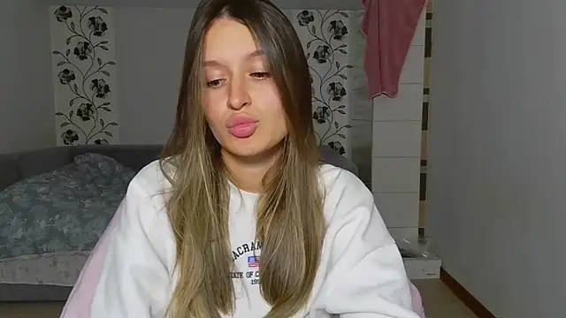 Submissive love online show from November 2025 03:22:02 PM