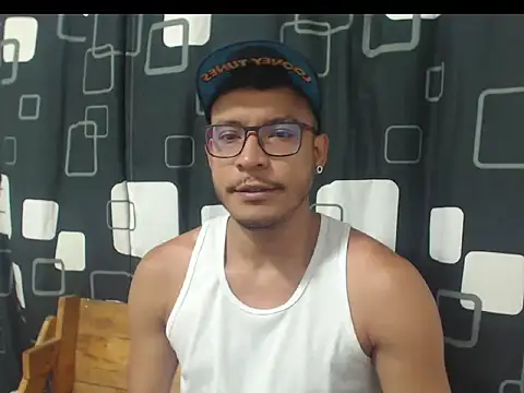 CharlesLeeRay online show from November 2025 04:44:02 AM