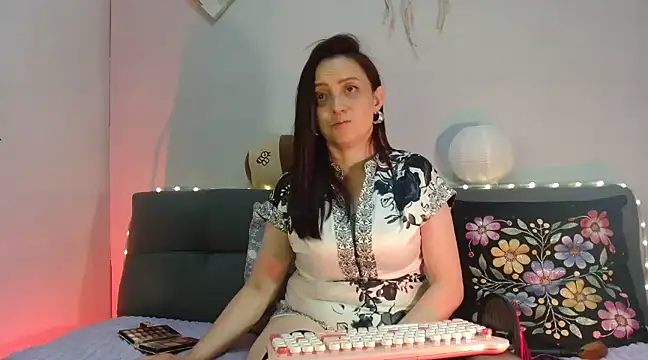 catalinamommyx online show from February 2025 11:15:01 PM