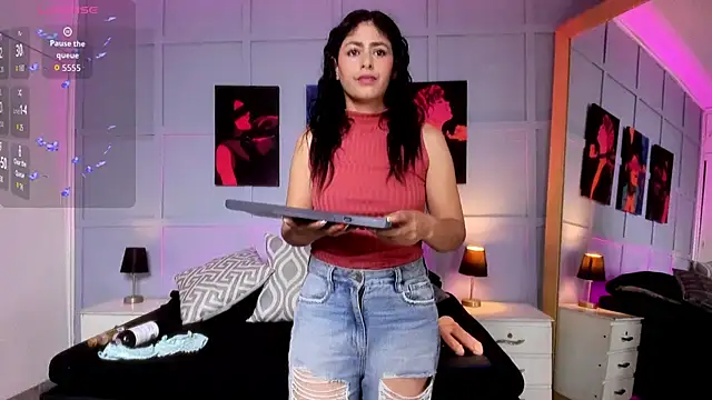 Elizabeth Santos online show from November 2025 04:36:01 AM