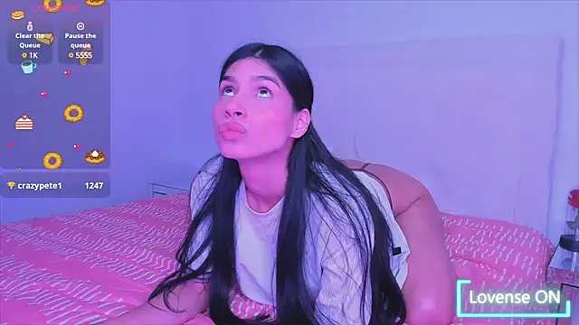 Snapshot of _violetadulce chatting on February 2025 01:15:02 AM  violetadulce online show from February 2025 01:15:02 AM