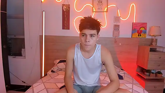 justinbiler online show from November 2025 12:49:01 PM