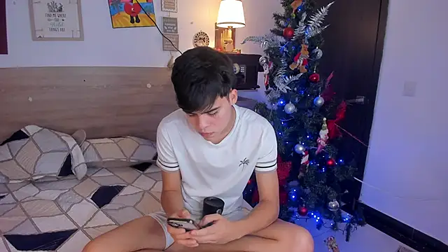 justinbiler online show from December 2025 12:42:02 PM