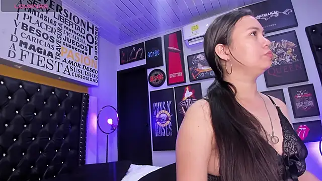 MADISSONLOVE  online show from March 2025 12:06:02 PM