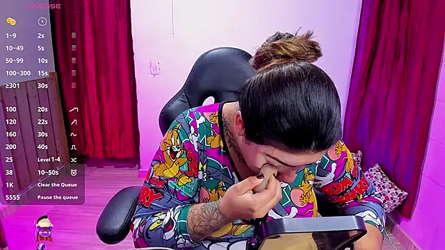 Sharon hils online show from December 2024 01:17:01 PM