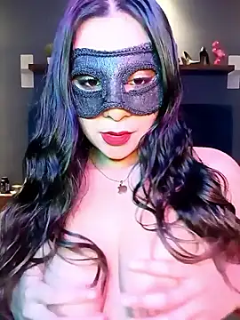 Snapshot of Ursa_sexy chatting on September 2025 05:31:01 AM Ursa sexy online show from September 2025 05:31:01 AM