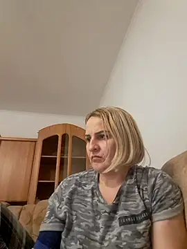 Malichkaanna30 online show from December 2024 02:33:02 PM