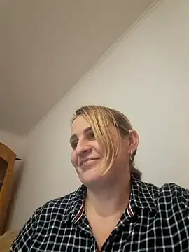 Malichkaanna30 online show from February 2025 02:00:02 PM