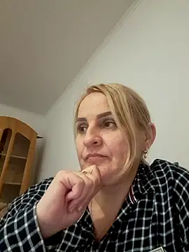 Malichkaanna30 online show from March 2025 06:23:02 PM