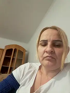 Malichkaanna30 online show from March 2025 04:58:02 PM