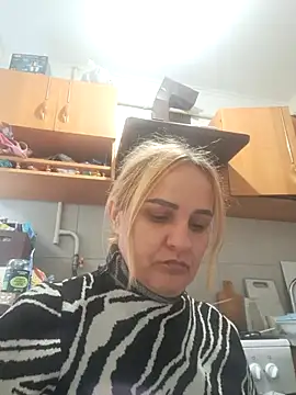 Malichkaanna30 online show from September 2025 12:21:02 PM