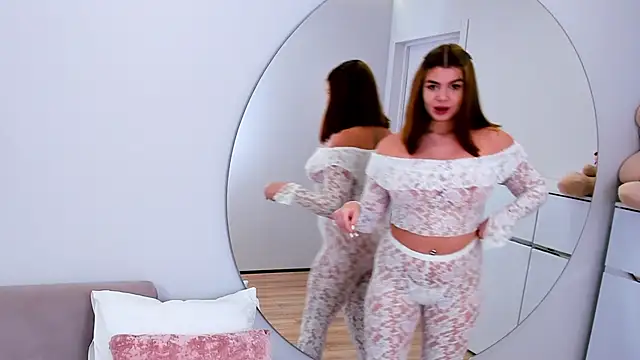 MelanieCarterr online show from November 2025 04:17:02 PM