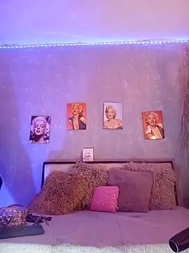 nahiarapalmer19 online show from December 2024 11:37:02 PM