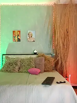 nahiarapalmer19 online show from February 2026 05:44:02 PM