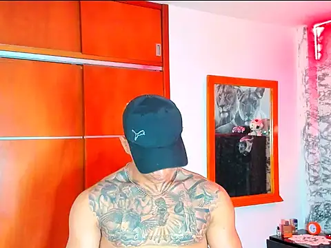 Snapshot of Aaron_Toy chatting on January 2026 07:38:01 PM Aaron Toy online show from January 2026 07:38:01 PM