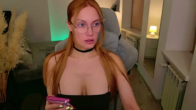 Love Call online show from October 2025 05:17:02 AM