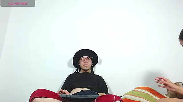 Snapshot of Hot_Teens69 chatting on December 2024 11:05:02 PM Hot Teens69 online show from December 2024 11:05:02 PM