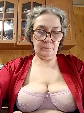 Snapshot of IrinaSweet54 chatting on May 2026 07:13:01 AM IrinaSweet54 online show from May 2026 07:13:01 AM