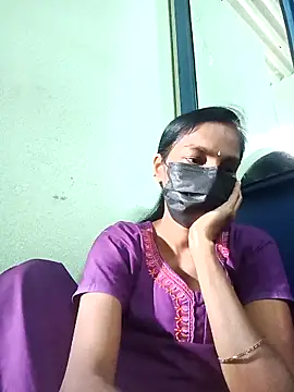 Snapshot of anusiya01 chatting on September 2025 03:28:01 AM anusiya01 online show from September 2025 03:28:01 AM