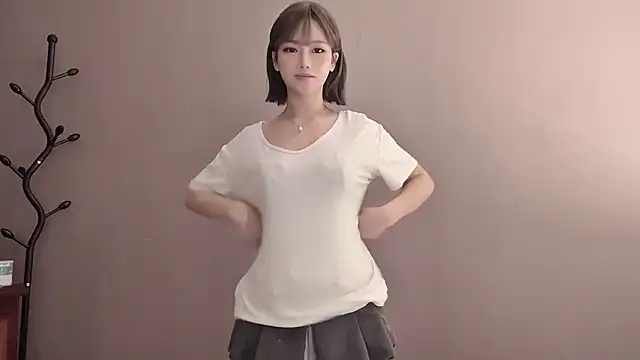 -XunMengLong- online show from November 2025 05:18:01 PM