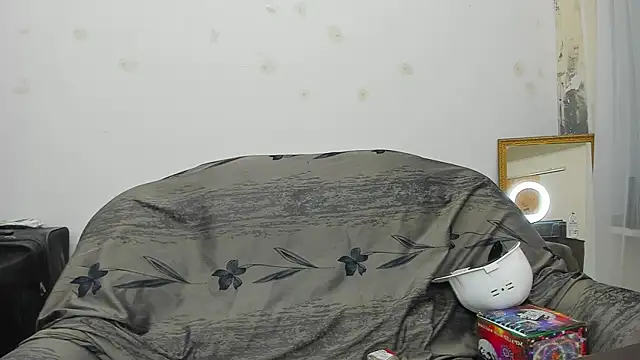 YourSuperModel online show from December 2024 07:33:02 AM