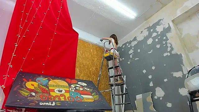 YourSuperModel online show from December 2024 10:28:01 AM