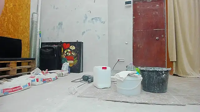 YourSuperModel online show from January 2025 12:40:02 PM